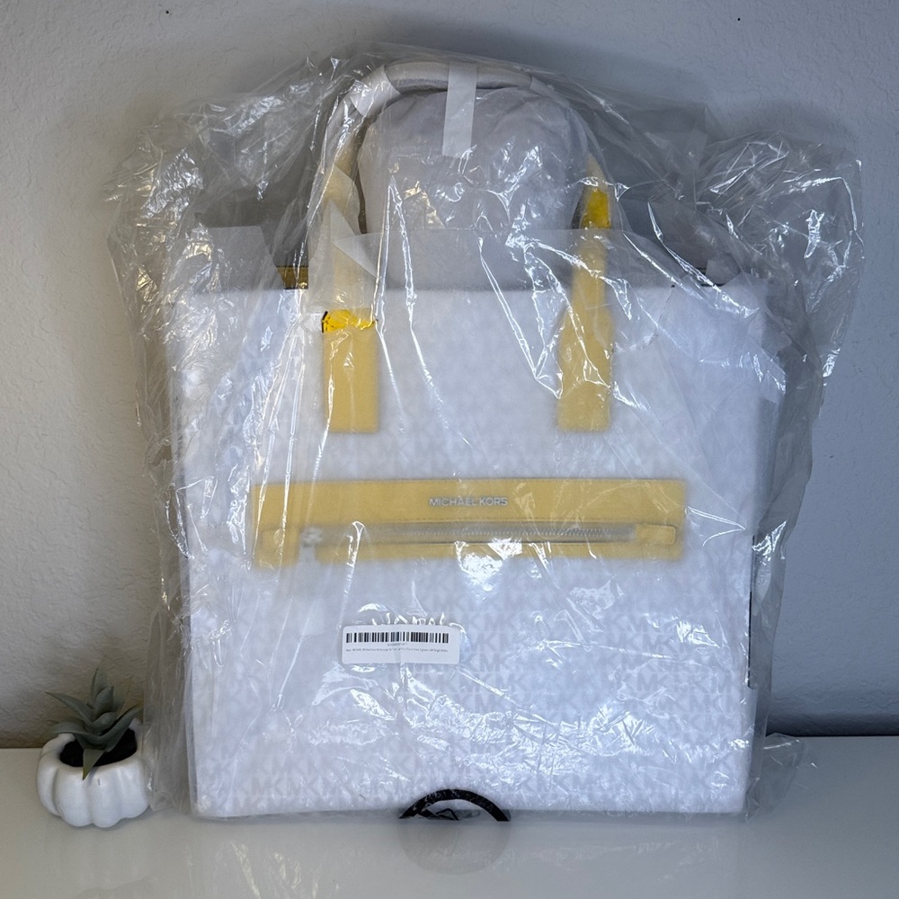 Michael Kors Kenly Large North South Tote White MK Signature Citrus Yellow - Picture 10 of 10